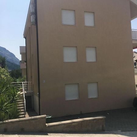 Apartment Zdrave - Free Parking Makarska Bagian luar foto