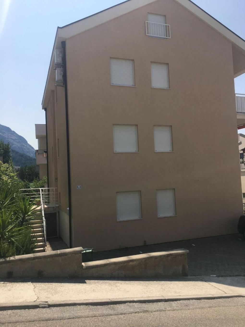 Apartment Zdrave - Free Parking Makarska Bagian luar foto